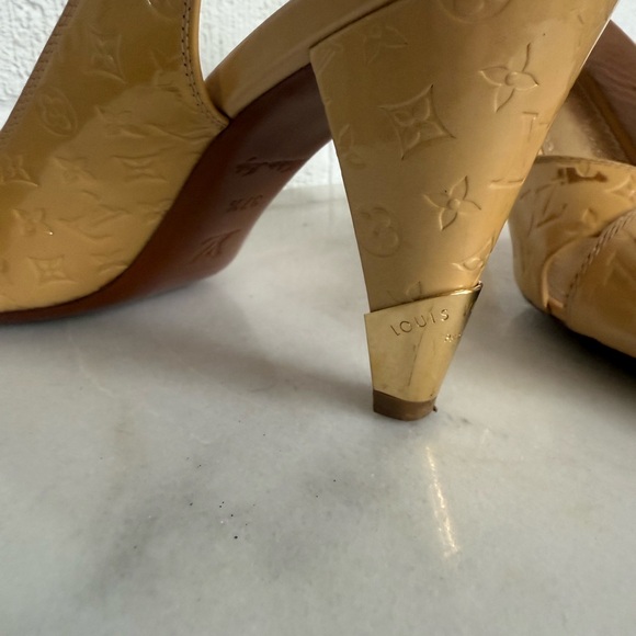 Louis Vuitton Tan Slingback Heels - Picture 15 of 16